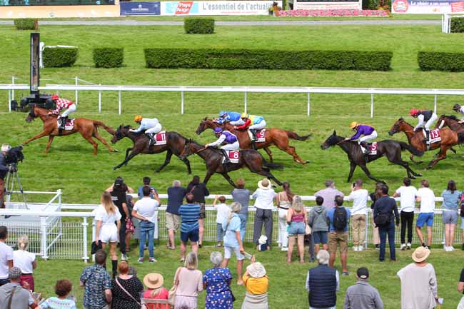 Photo d'arrivée de la course pmu PRIX VIVE NOS JOCKEYS (PRIX DES COSMOS) à CLAIREFONTAINE le Mercredi 11 août 2021