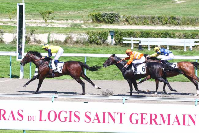 Photo d'arrivée de la course pmu PRIX D'HUDIMESNIL à DEAUVILLE le Samedi 14 août 2021