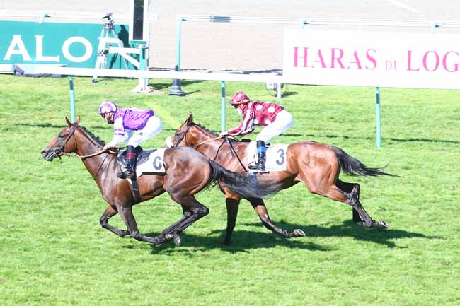 Photo d'arrivée de la course pmu PRIX MICHEL HOUYVET à DEAUVILLE le Samedi 14 août 2021