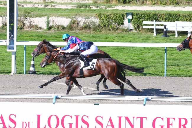 Photo d'arrivée de la course pmu PRIX D'HOULLEY à DEAUVILLE le Samedi 14 août 2021