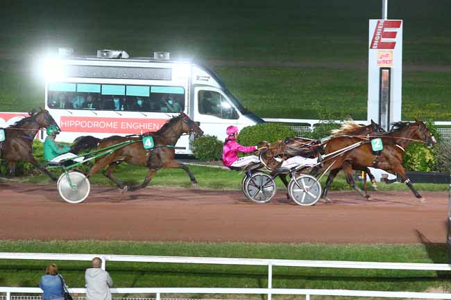 Photo d'arrivée de la course pmu PRIX DE LA VILLE D'EAUBONNE à ENGHIEN le Mercredi 18 août 2021