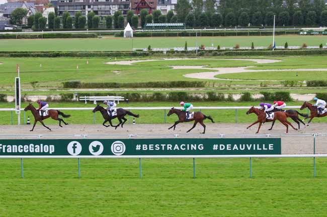 Photo d'arrivée de la course pmu PRIX LES GRANDES GUEULES - PRIX D'ARGENTAN à DEAUVILLE le Jeudi 19 août 2021