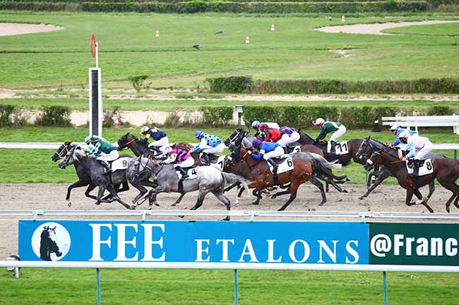 Photo d'arrivée de la course pmu PRIX DEAUVILLE YACHT CLUB à DEAUVILLE le Samedi 21 août 2021