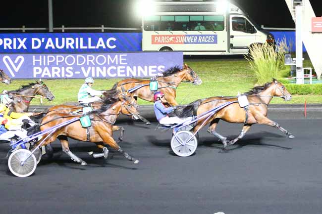 Photo d'arrivée de la course pmu PRIX D'AURILLAC à PARIS-VINCENNES le Mercredi 25 août 2021