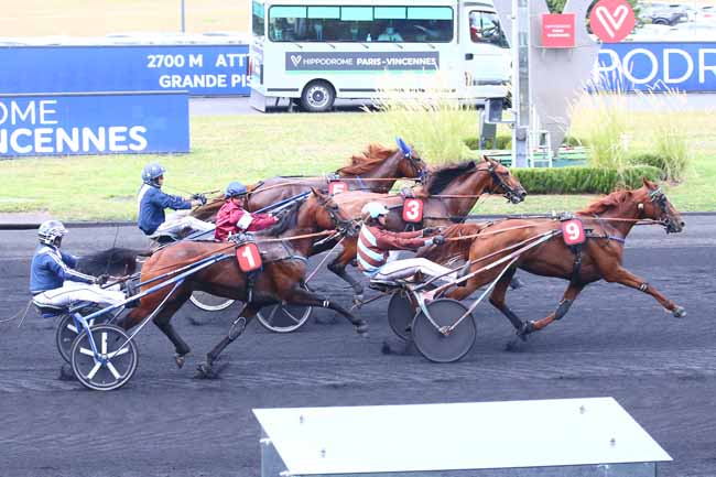 Photo d'arrivée de la course pmu PRIX D'ANTIBES à PARIS-VINCENNES le Lundi 30 août 2021