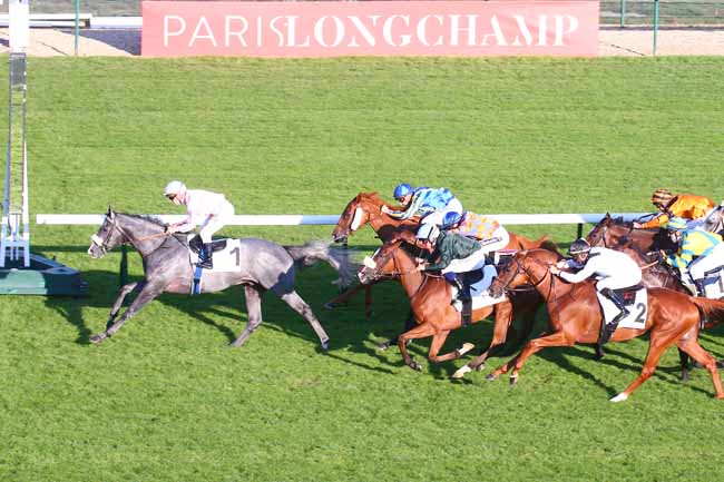 Photo d'arrivée de la course pmu PRIX DE MADRID à LONGCHAMP le Jeudi 2 septembre 2021