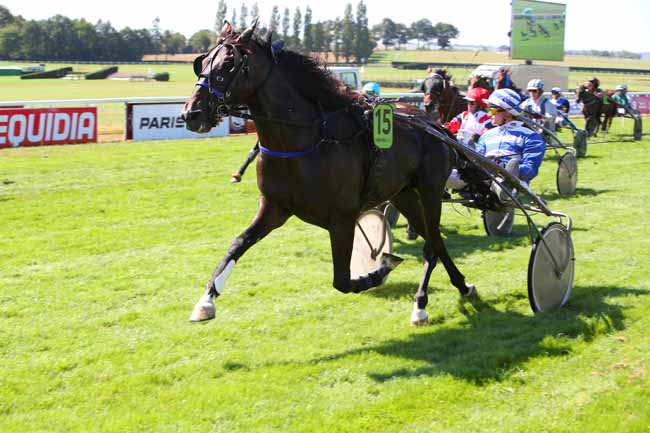 Photo d'arrivée de la course pmu PRIX V AND B - FINALE DU TROPHEE VERT à CRAON le Lundi 6 septembre 2021
