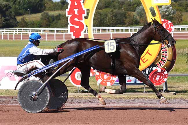Photo d'arrivée de la course pmu PRIX PMU LA CARAVELLE à PORNICHET le Mercredi 8 septembre 2021