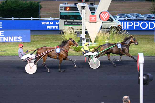 Photo d'arrivée de la course pmu PRIX DE SAINT-DIE à PARIS-VINCENNES le Jeudi 9 septembre 2021