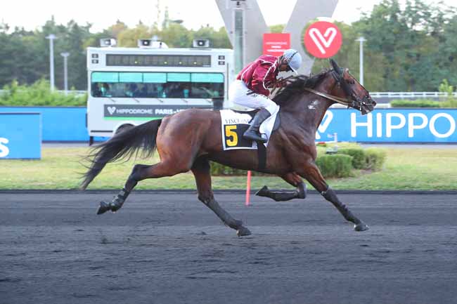 Photo d'arrivée de la course pmu PRIX DE BASLY à PARIS-VINCENNES le Samedi 11 septembre 2021