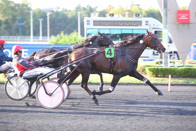 Photo d'arrivée de la course pmu PRIX JOSEPH AVELINE à PARIS-VINCENNES le Samedi 11 septembre 2021