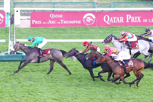 Photo d'arrivée de la course pmu QATAR PRIX DU PIN à LONGCHAMP le Dimanche 12 septembre 2021