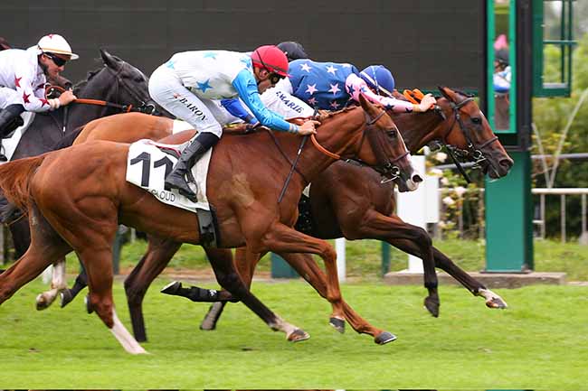 Photo d'arrivée de la course pmu PRIX MISS ANNETT à SAINT CLOUD le Mardi 14 septembre 2021