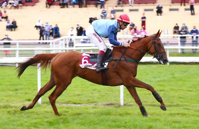 Photo d'arrivée de la course pmu PRIX COMMUNAUTE D'AGGLOMERATION MONT-SAINT-MICHEL NORMANDIE (PRIX OFFEMONT) à CLAIREFONTAINE le Mardi 14 septembre 2021