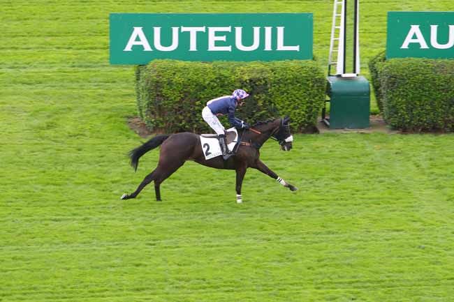 Photo d'arrivée de la course pmu PRIX DE THONON à AUTEUIL le Mardi 21 septembre 2021