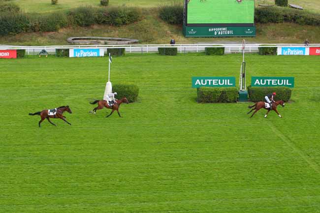 Photo d'arrivée de la course pmu PRIX LANISTE à AUTEUIL le Mardi 21 septembre 2021