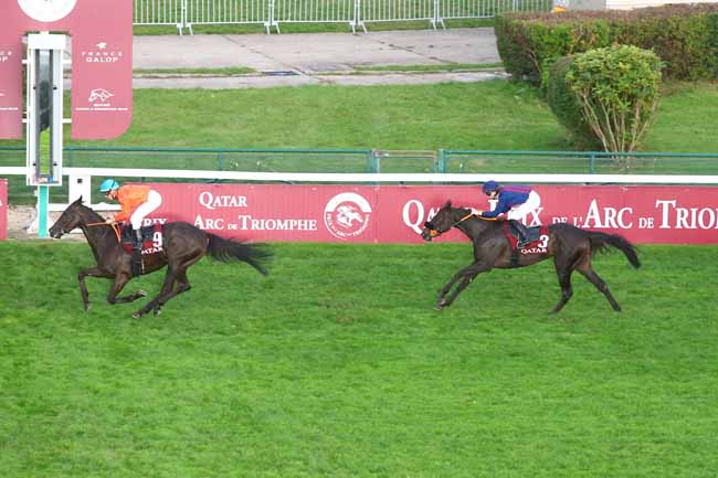 Photo d'arrivée de la course pmu QATAR PRIX DE LA CENTIEME EDITION DE L'ARC à LONGCHAMP le Dimanche 3 octobre 2021