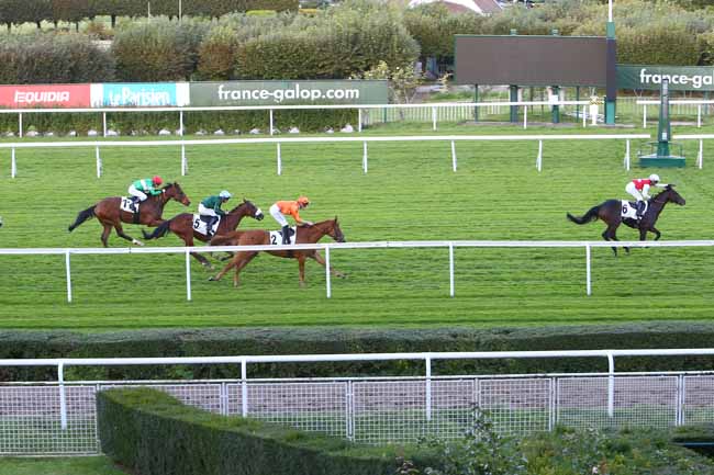Photo d'arrivée de la course pmu PRIX DE COURTRAI à SAINT CLOUD le Jeudi 7 octobre 2021
