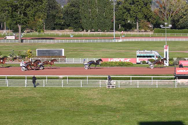 Photo d'arrivée de la course pmu PRIX DE LA SEINE-MARITIME à ENGHIEN le Jeudi 14 octobre 2021