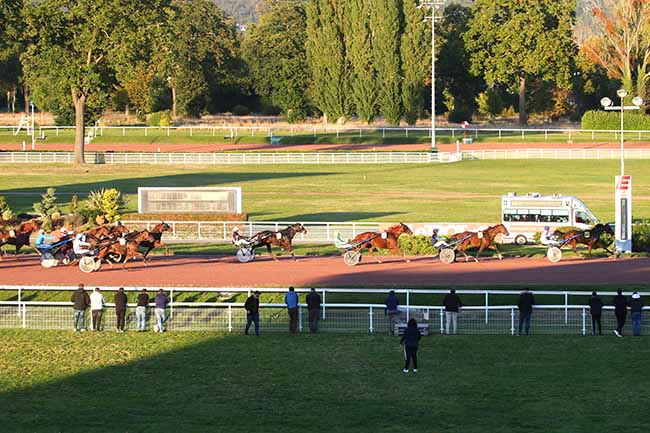 Photo d'arrivée de la course pmu PRIX DE LA PORTE D'ISSY à ENGHIEN le Jeudi 14 octobre 2021