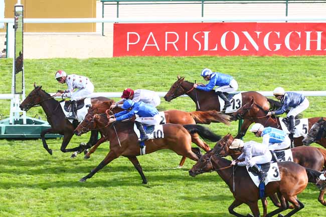 Photo d'arrivée de la course pmu PRIX DE LA CHAPELLE à LONGCHAMP le Dimanche 17 octobre 2021