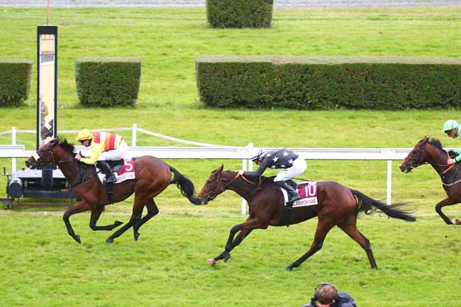 Photo d'arrivée de la course pmu GODOLPHIN & TFRI - PRIXX CFA AGRICOLE DE SEES (PRIX DE LA MARE A TOUQUES) à CLAIREFONTAINE le Lundi 18 octobre 2021