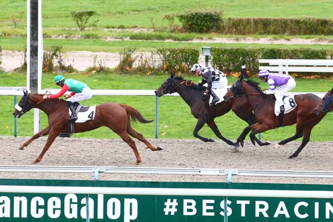 Photo d'arrivée de la course pmu PRIX DE SAINT-VAAST-EN-AUGE à DEAUVILLE le Jeudi 21 octobre 2021