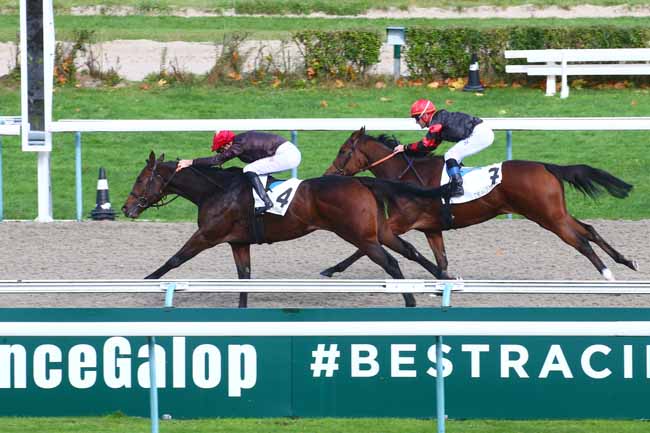Photo d'arrivée de la course pmu PRIX DE L'EURE à DEAUVILLE le Jeudi 21 octobre 2021
