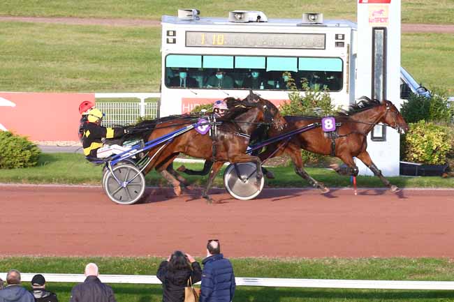 Photo d'arrivée de la course pmu PRIX DE LA PORTE DE GENTILLY à ENGHIEN le Mercredi 27 octobre 2021