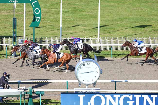Photo d'arrivée de la course pmu PRIX DE L'OAK TREE à CHANTILLY le Mercredi 27 octobre 2021
