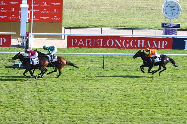 Photo d'arrivée de la course pmu PRIX DES CAPUCINES à LONGCHAMP le Jeudi 28 octobre 2021