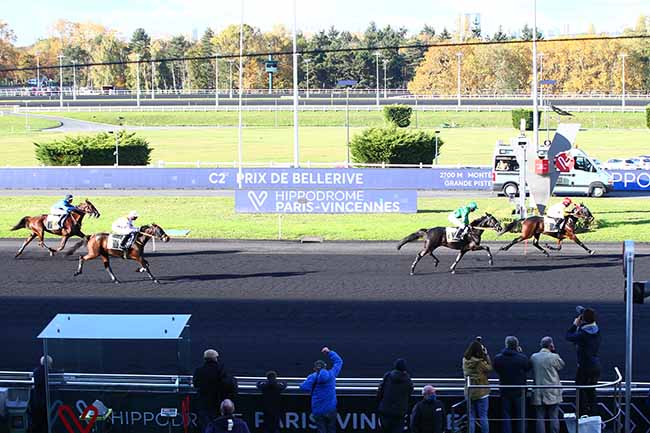 Photo d'arrivée de la course pmu PRIX DE BELLERIVE à PARIS-VINCENNES le Mercredi 3 novembre 2021