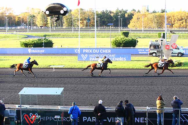Photo d'arrivée de la course pmu PRIX DU CHER à PARIS-VINCENNES le Mercredi 3 novembre 2021