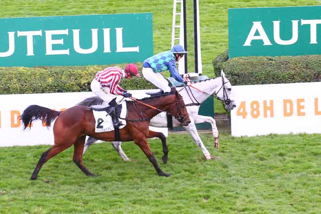 Photo d'arrivée de la course pmu PRIX FONDEUR à AUTEUIL le Samedi 6 novembre 2021