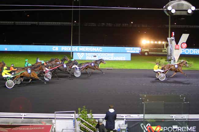 Photo d'arrivée de la course pmu PRIX DE MERIGNAC à PARIS-VINCENNES le Lundi 8 novembre 2021