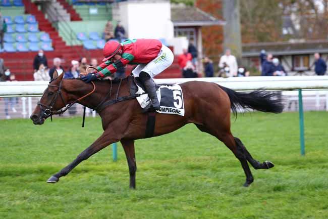 Photo d'arrivée de la course pmu PRIX PAULETTE ROLLAND (PRIX SPERANZA) à COMPIEGNE le Samedi 13 novembre 2021