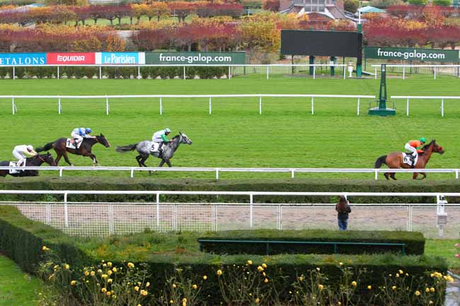 Photo d'arrivée de la course pmu GRAND PRIX DES APPRENTIS à SAINT CLOUD le Vendredi 26 novembre 2021