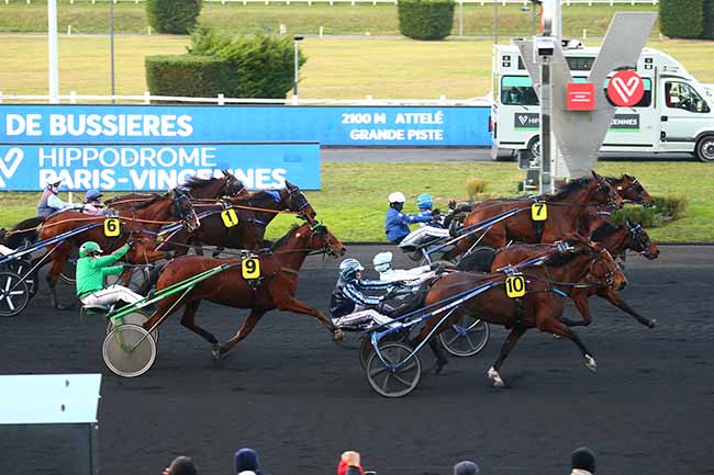 Photo d'arrivée de la course pmu PRIX DE BUSSIERES à PARIS-VINCENNES le Samedi 11 décembre 2021