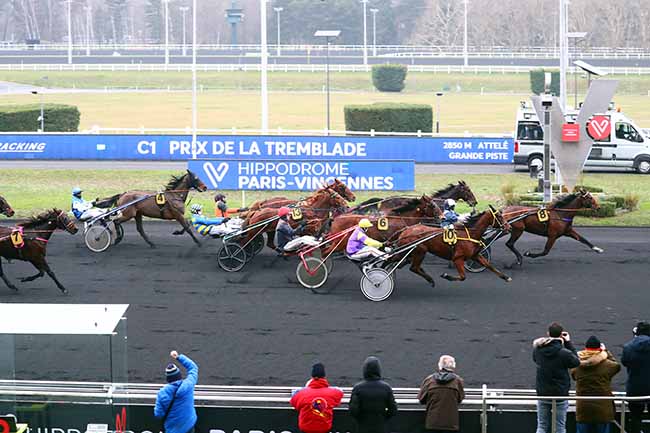 Photo d'arrivée de la course pmu PRIX DE LA TREMBLADE à PARIS-VINCENNES le Mercredi 22 décembre 2021