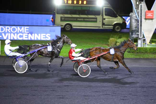 Photo d'arrivée de la course pmu PRIX DE LIMEIL à PARIS-VINCENNES le Mardi 4 janvier 2022