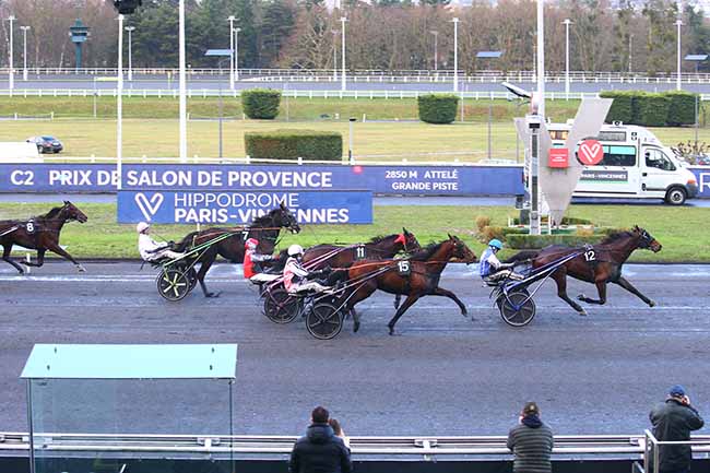 Photo d'arrivée de la course pmu PRIX DE SALON DE PROVENCE à PARIS-VINCENNES le Dimanche 9 janvier 2022