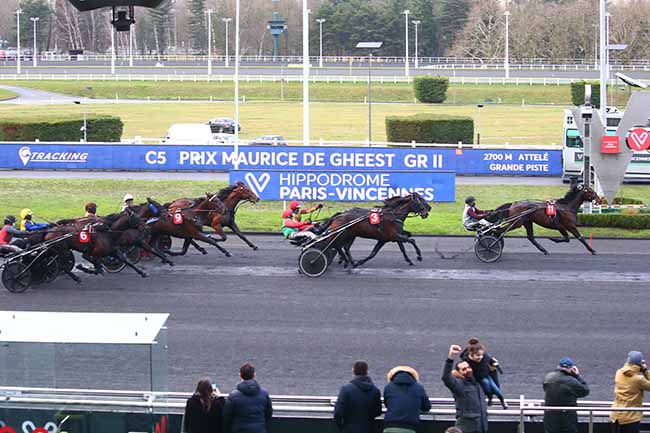 Photo d'arrivée de la course pmu PRIX MAURICE DE GHEEST à PARIS-VINCENNES le Dimanche 9 janvier 2022