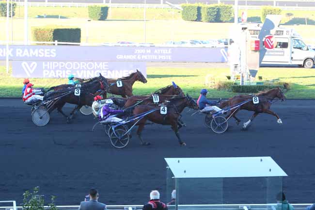 Photo d'arrivée de la course pmu PRIX RAMSES à PARIS-VINCENNES le Vendredi 14 janvier 2022