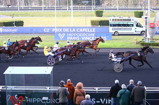 Photo d'arrivée de la course pmu PRIX DE LA CAPELLE à PARIS-VINCENNES le Jeudi 20 janvier 2022