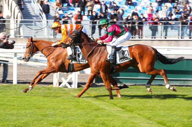 Photo d'arrivée de la course pmu PRIX RAUBA CAPEU à CAGNES-SUR-MER le Mardi 1 février 2022