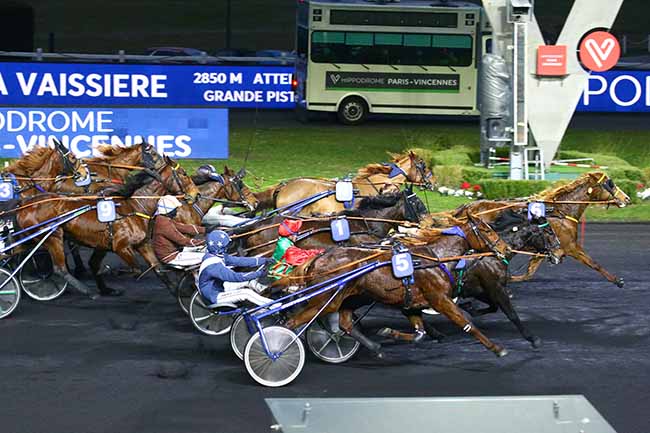 Photo d'arrivée de la course pmu PRIX JEAN ET ANDRE DE LA VAISSIERE à PARIS-VINCENNES le Jeudi 3 février 2022