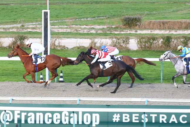 Photo d'arrivée de la course pmu PRIX DE LA VEULE à DEAUVILLE le Samedi 5 février 2022