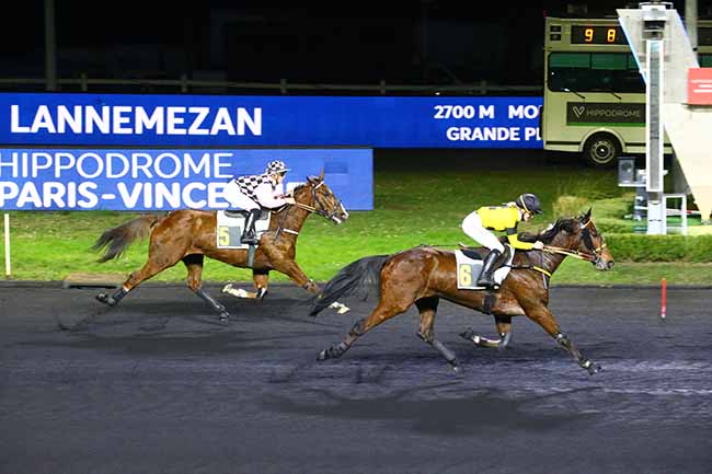 Photo d'arrivée de la course pmu PRIX DE LANNEMEZAN à PARIS-VINCENNES le Samedi 5 février 2022