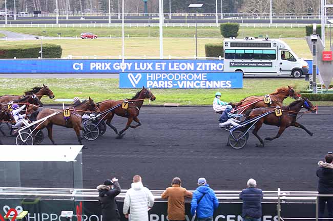 Photo d'arrivée de la course pmu PRIX GUY LUX ET LEON ZITRONE (PRIX DE LA NIEVRE) à PARIS-VINCENNES le Jeudi 10 février 2022