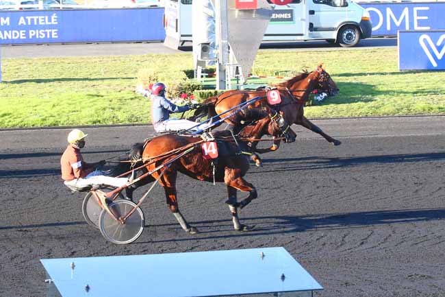 Photo d'arrivée de la course pmu PRIX DE VERNEUIL à PARIS-VINCENNES le Samedi 12 février 2022